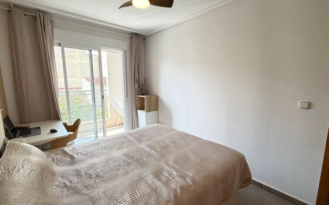 Эксклюзивные апартаменты в Торревьехе с террасой 54 кв.м