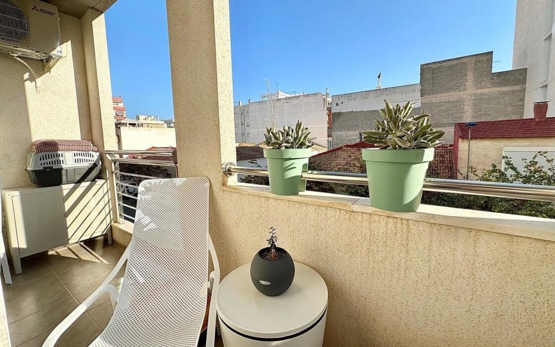 Эксклюзивные апартаменты в Торревьехе с террасой 54 кв.м