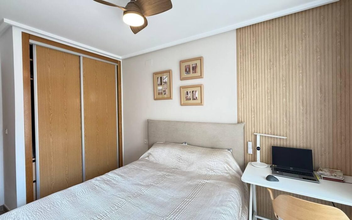 Эксклюзивные апартаменты в Торревьехе с террасой 54 кв.м