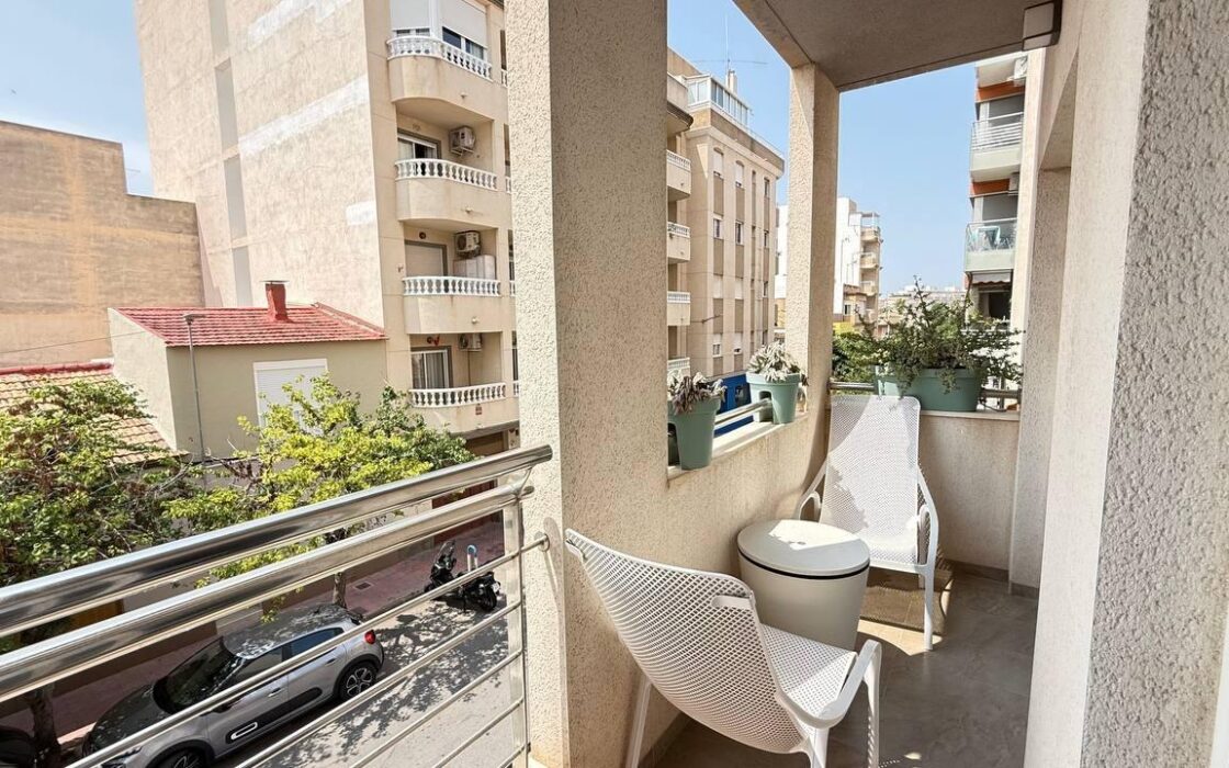 Эксклюзивные апартаменты в Торревьехе с террасой 54 кв.м