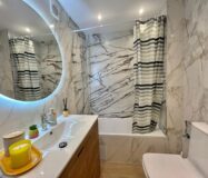 Апартаменты 78 кв.м с террасой в Торревьехе у моря