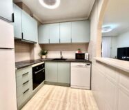 Апартаменты 78 кв.м с террасой в Торревьехе у моря