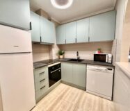 Апартаменты 78 кв.м с террасой в Торревьехе у моря