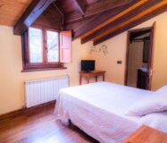 Отель в Пола дэ Лена 8 комнат вид на природу 200 кв.м