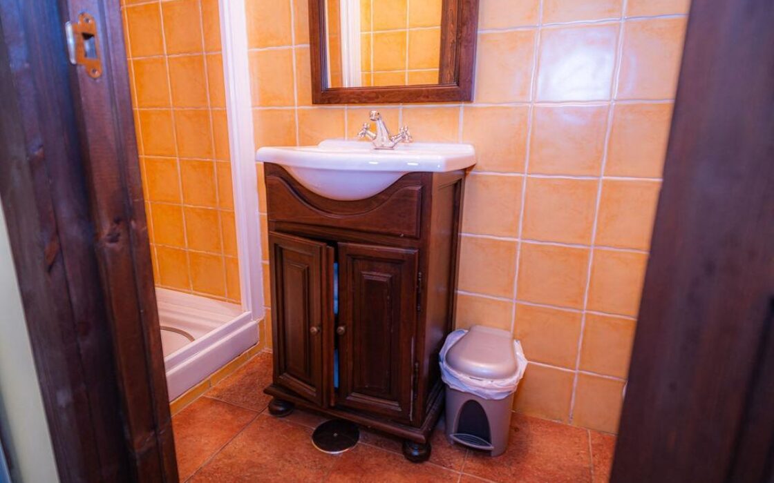 Отель в Пола дэ Лена 8 комнат вид на природу 200 кв.м