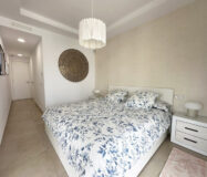 Апартаменти 3 кімнати в Естепоні з терасою 159 кв.м