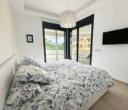 Апартаменти 3 кімнати в Естепоні з терасою 159 кв.м