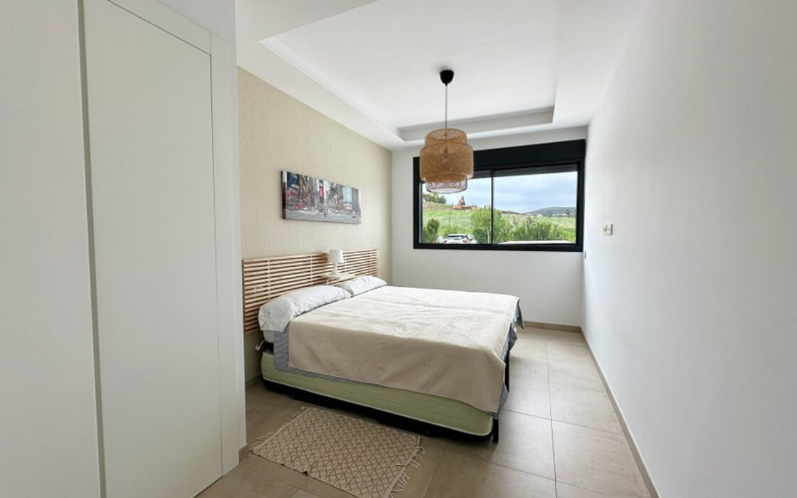 Апартаменти 3 кімнати в Естепоні з терасою 159 кв.м