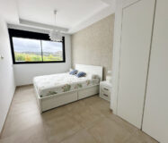 Апартаменти 3 кімнати в Естепоні з терасою 159 кв.м