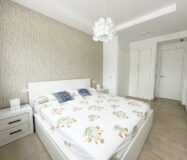 Апартаменти 3 кімнати в Естепоні з терасою 159 кв.м