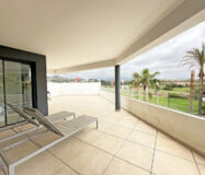 Апартаменти 3 кімнати в Естепоні з терасою 159 кв.м