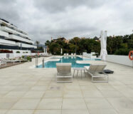 Апартаменти 3 кімнати в Естепоні з терасою 159 кв.м