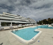 Апартаменти 3 кімнати в Естепоні з терасою 159 кв.м