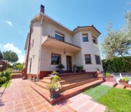 Дом в Позуэло-де-Аларкон 424 кв.м с бассейном и террасой