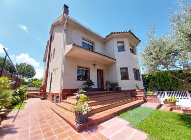 Будинок в Позуэло-де-Аларкон 424 кв.м з басейном та терасою