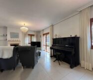 Дом в Позуэло-де-Аларкон 424 кв.м с бассейном и террасой