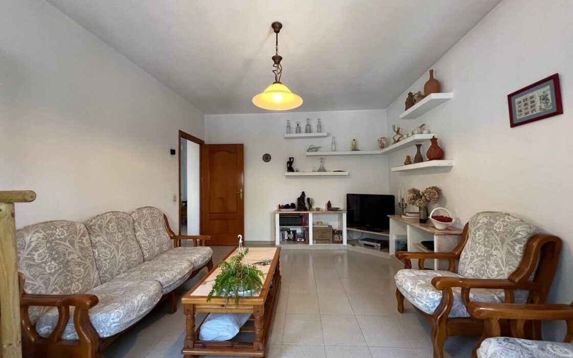 Дом в Позуэло-де-Аларкон 424 кв.м с бассейном и террасой