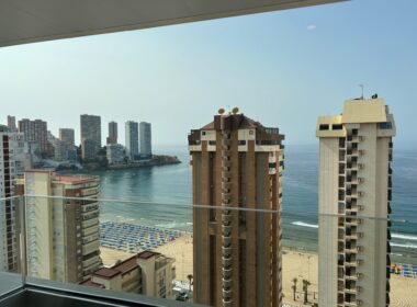 Новая квартира в Бенидорме 115 кв.м с видом на море