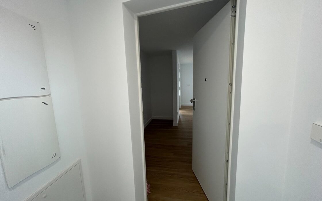 Новая квартира в Бенидорме 115 кв.м с видом на море