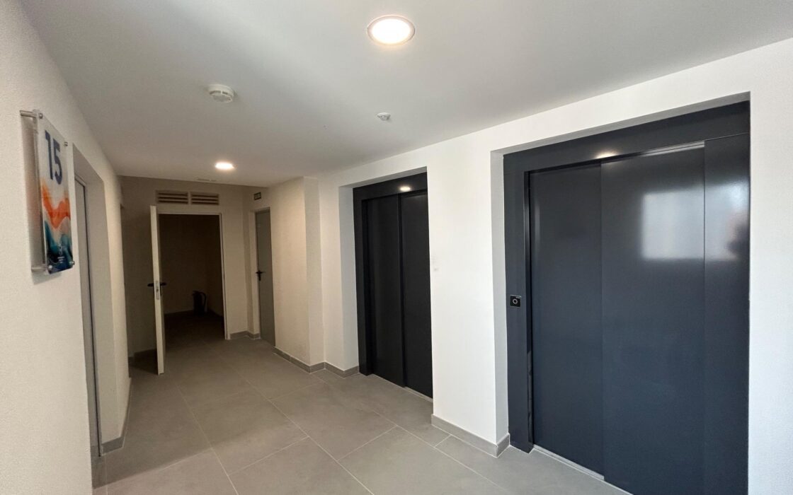 Новая квартира в Бенидорме 115 кв.м с видом на море