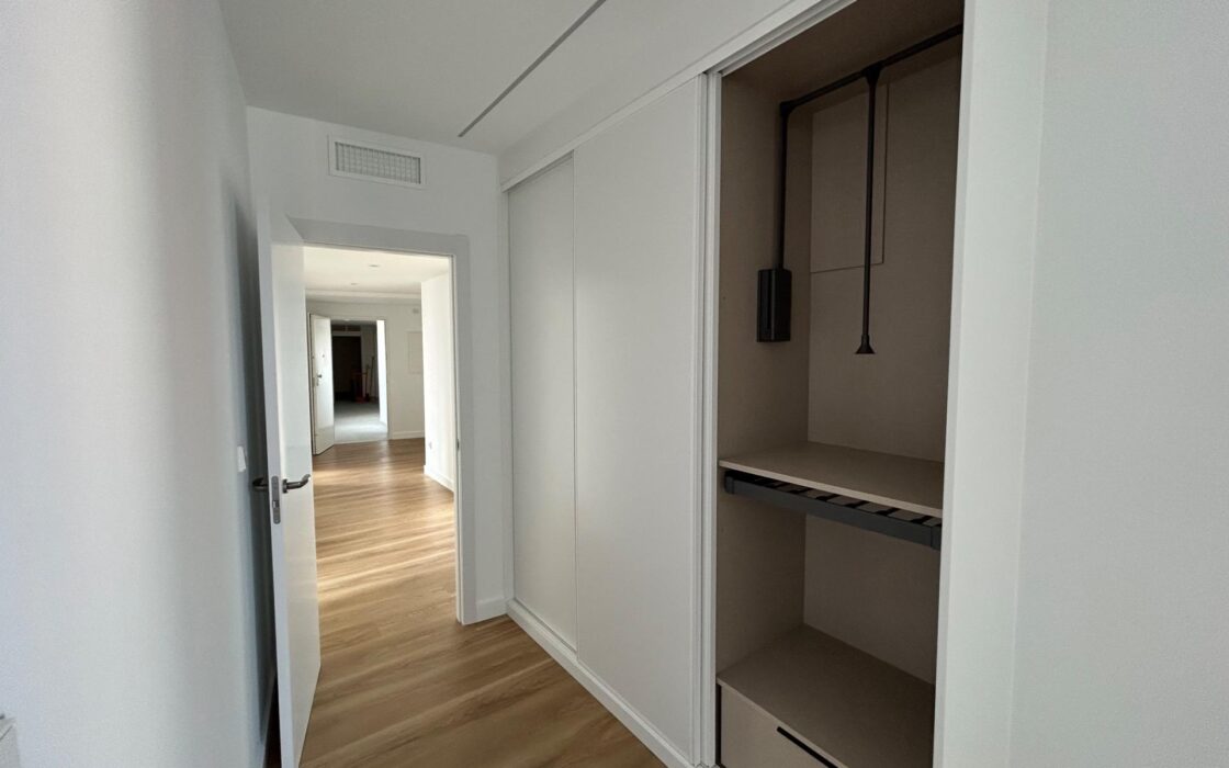 Новая квартира в Бенидорме 115 кв.м с видом на море