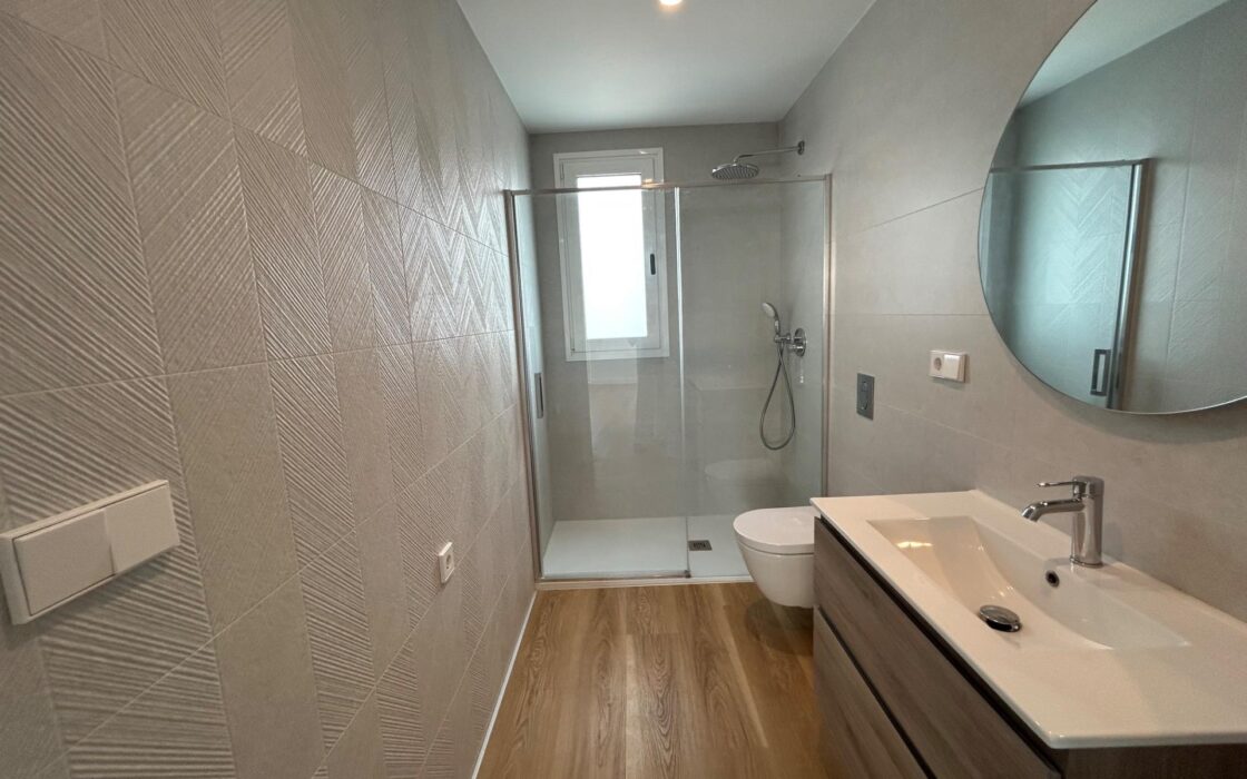 Новая квартира в Бенидорме 115 кв.м с видом на море