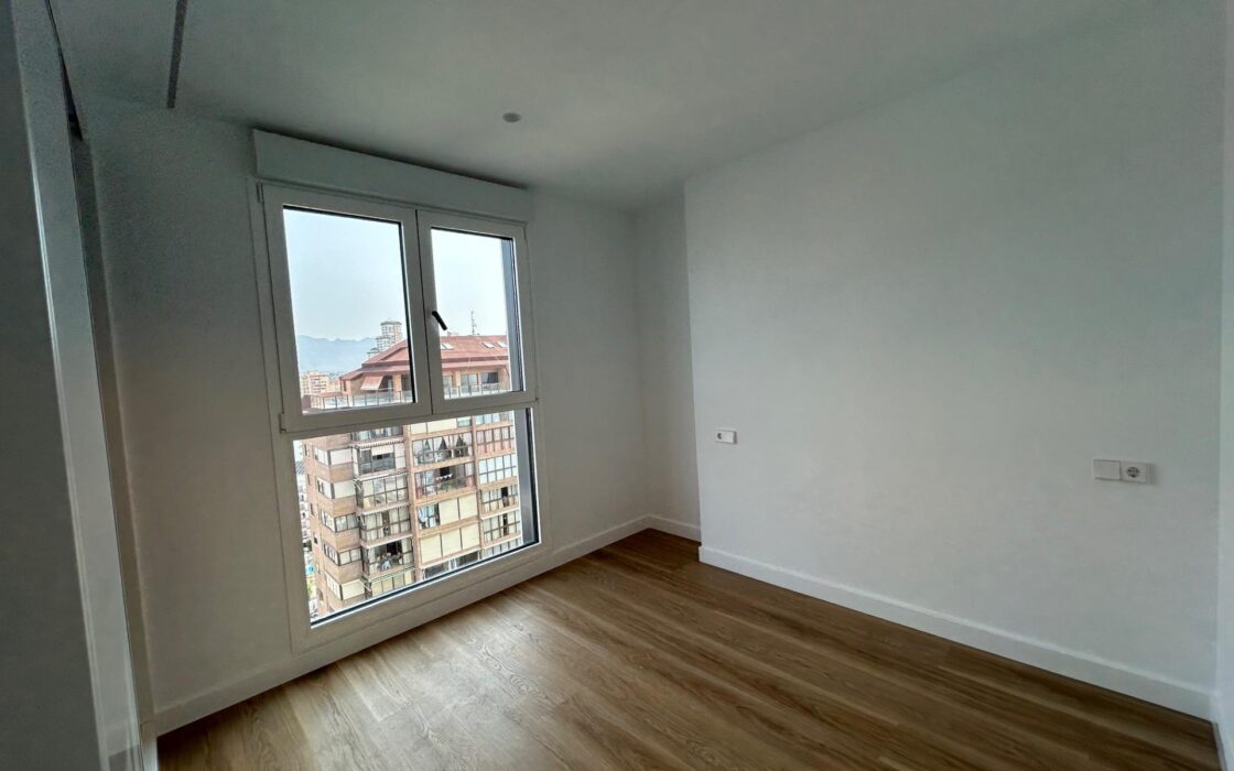 Новая квартира в Бенидорме 115 кв.м с видом на море