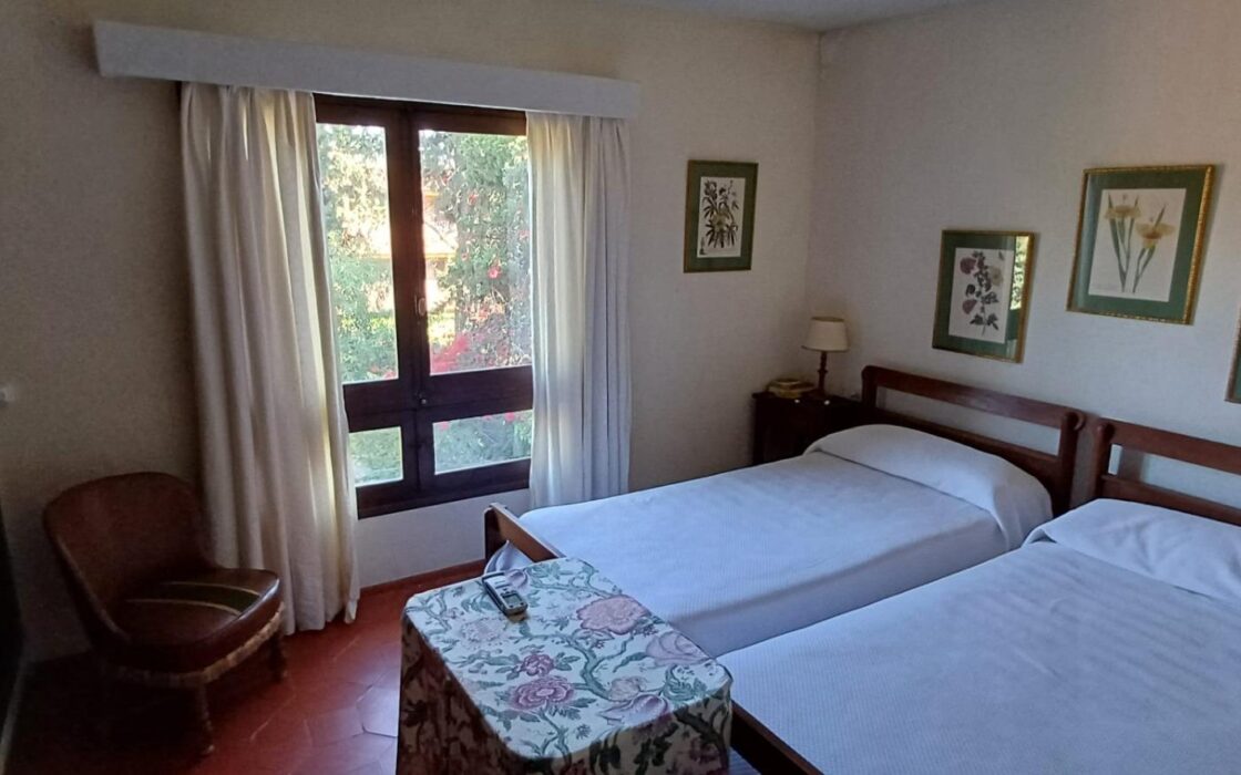 Дом в Аликанте 300 кв.м с собственным бассейном