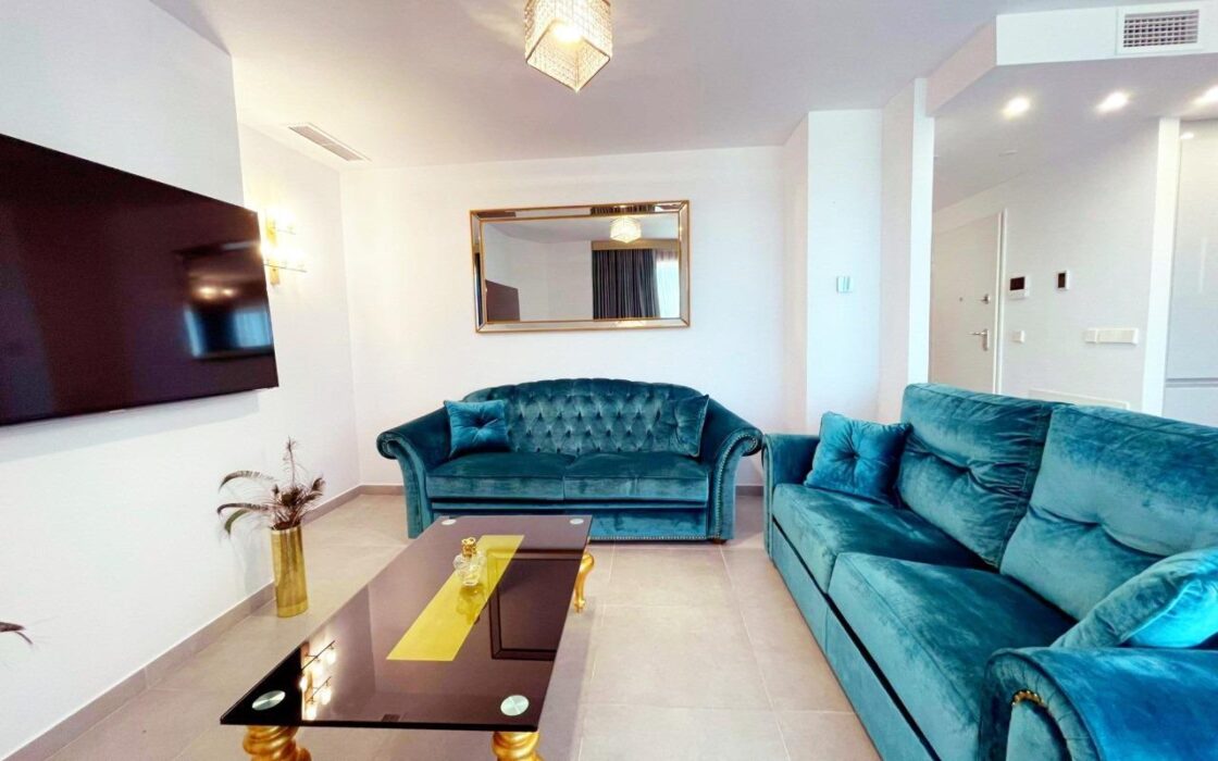 Нові апартаменти біля моря в Бенідормі з терасою 107 кв.м