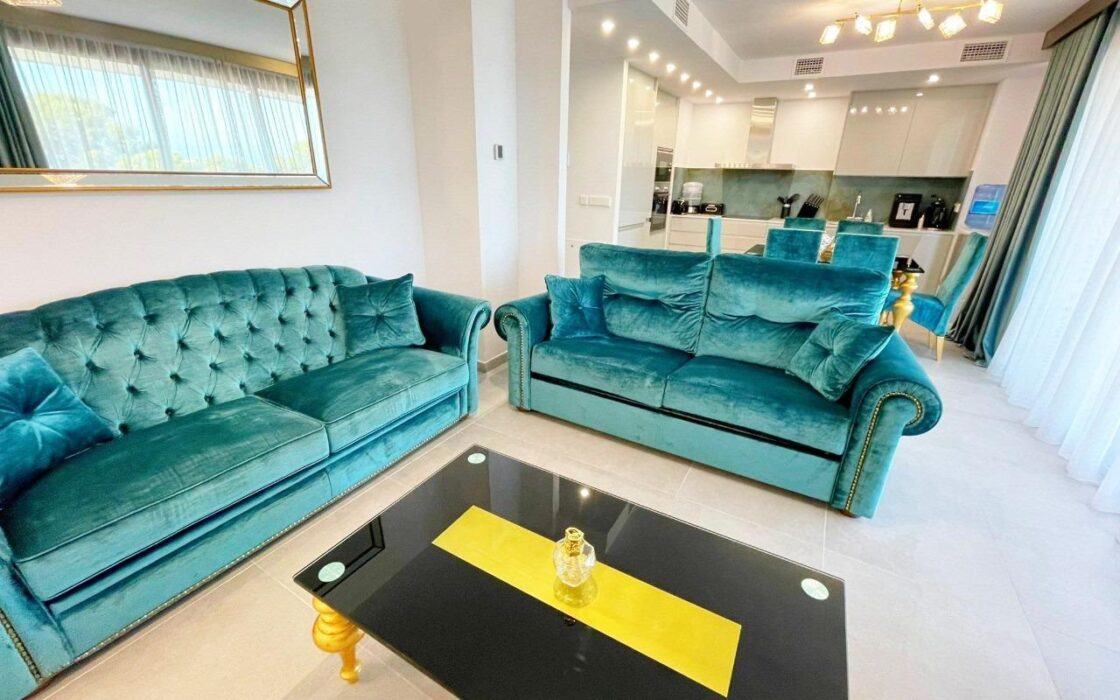 Нові апартаменти біля моря в Бенідормі з терасою 107 кв.м