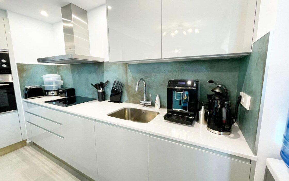 Нові апартаменти біля моря в Бенідормі з терасою 107 кв.м