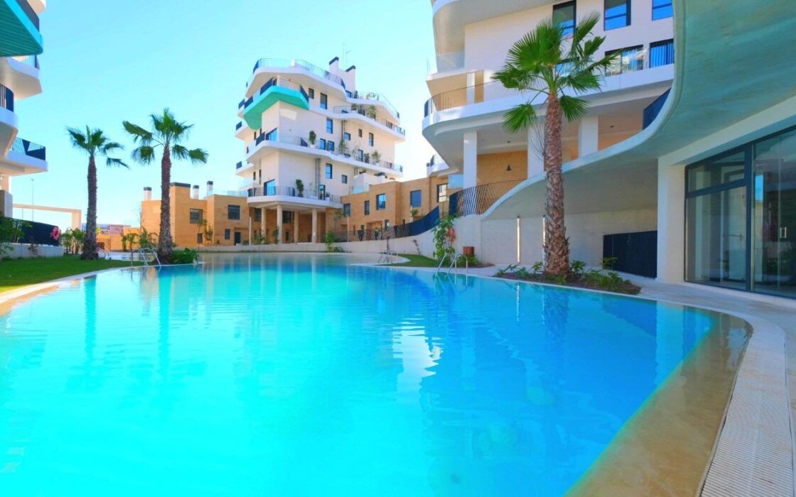 Нові апартаменти біля моря в Бенідормі з терасою 107 кв.м