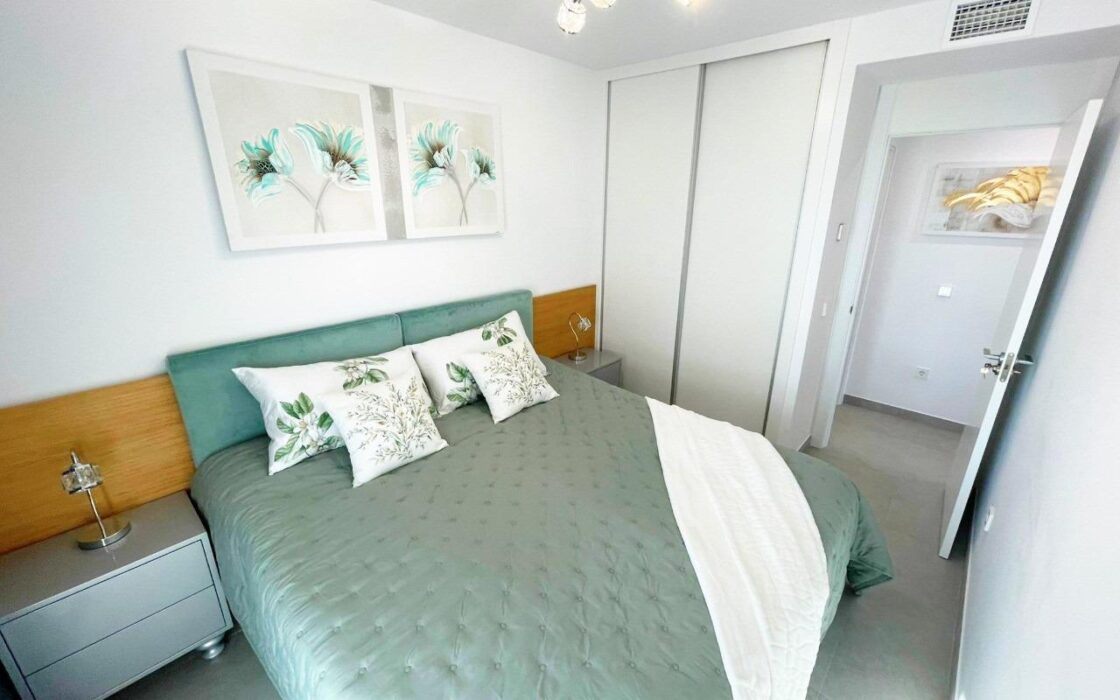 Нові апартаменти біля моря в Бенідормі з терасою 107 кв.м