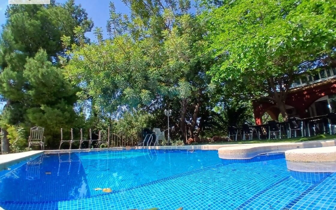 Дом в Albalat dels Tarongers 350 кв.м с бассейном и террасой