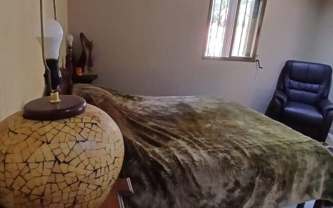 Дом в Albalat dels Tarongers 350 кв.м с бассейном и террасой