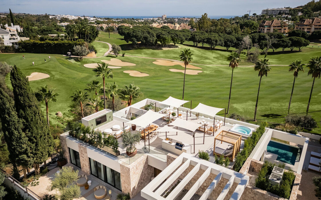 Розкішна Вілла у Полях для Гольфу 408 кв.м з Терасою