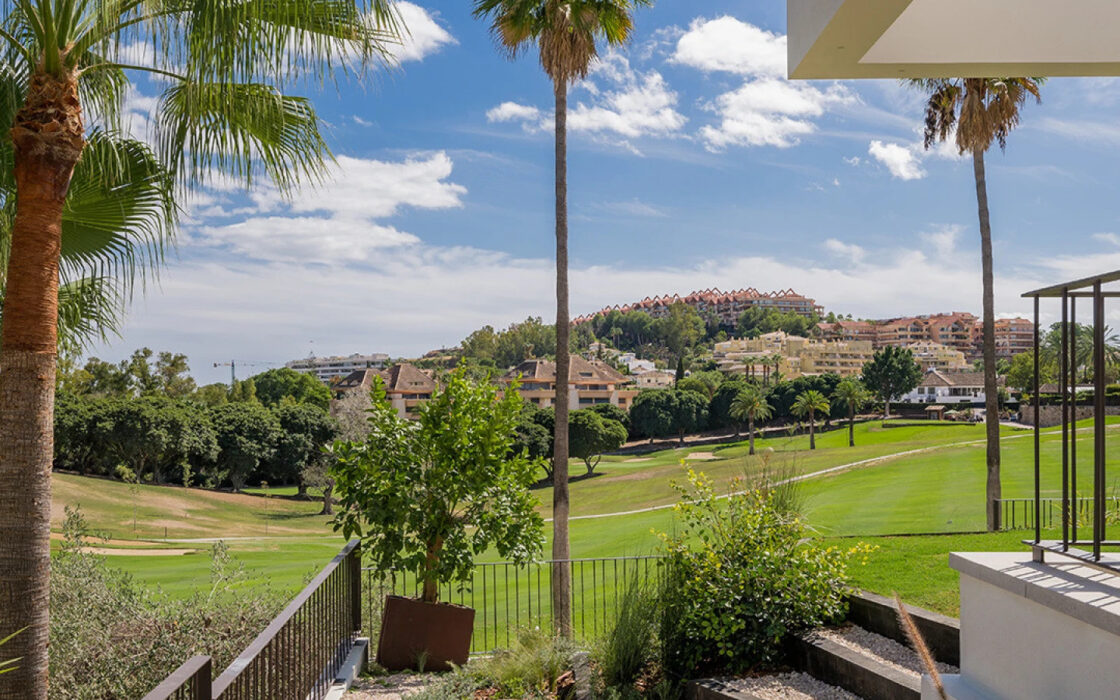 Розкішна Вілла у Полях для Гольфу 408 кв.м з Терасою