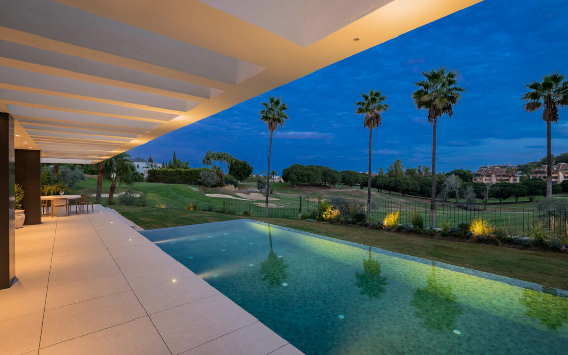 Розкішна Вілла у Полях для Гольфу 408 кв.м з Терасою