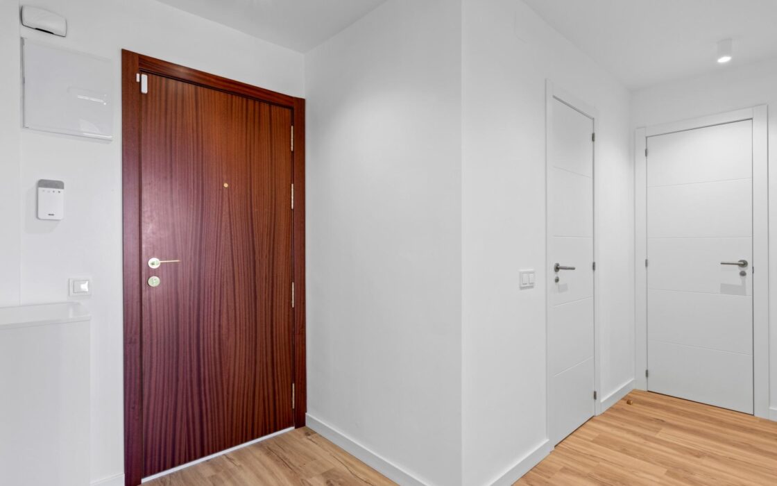 Апартаменты у моря в Пунта Прима с 2 спальнями и террасой