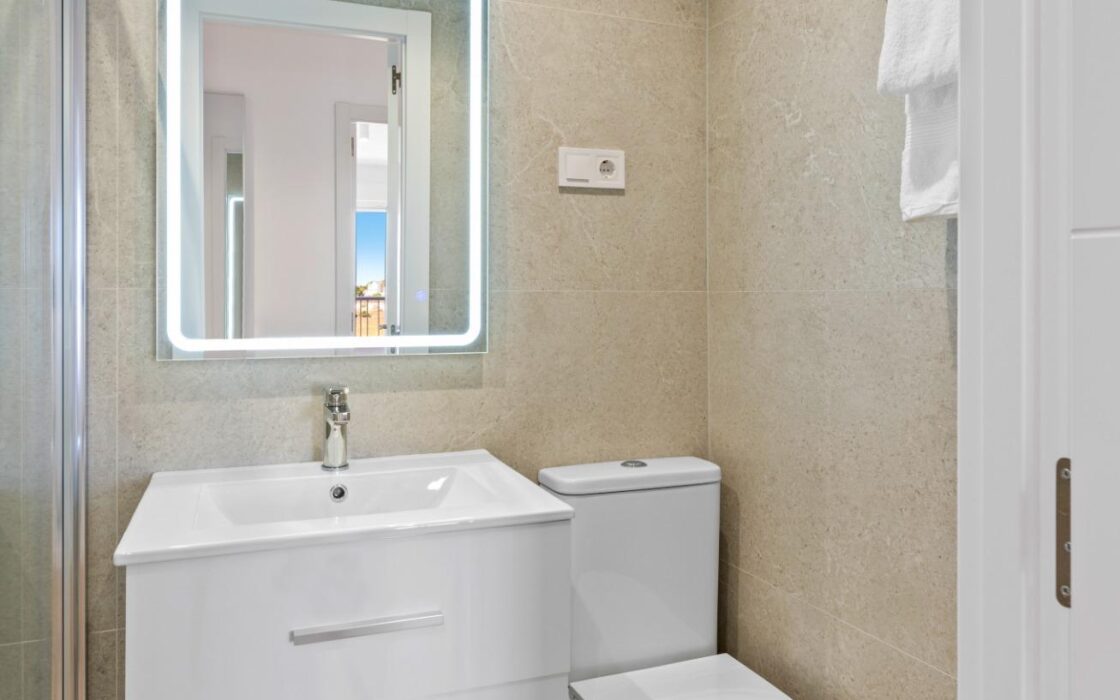 Апартаменты у моря в Пунта Прима с 2 спальнями и террасой