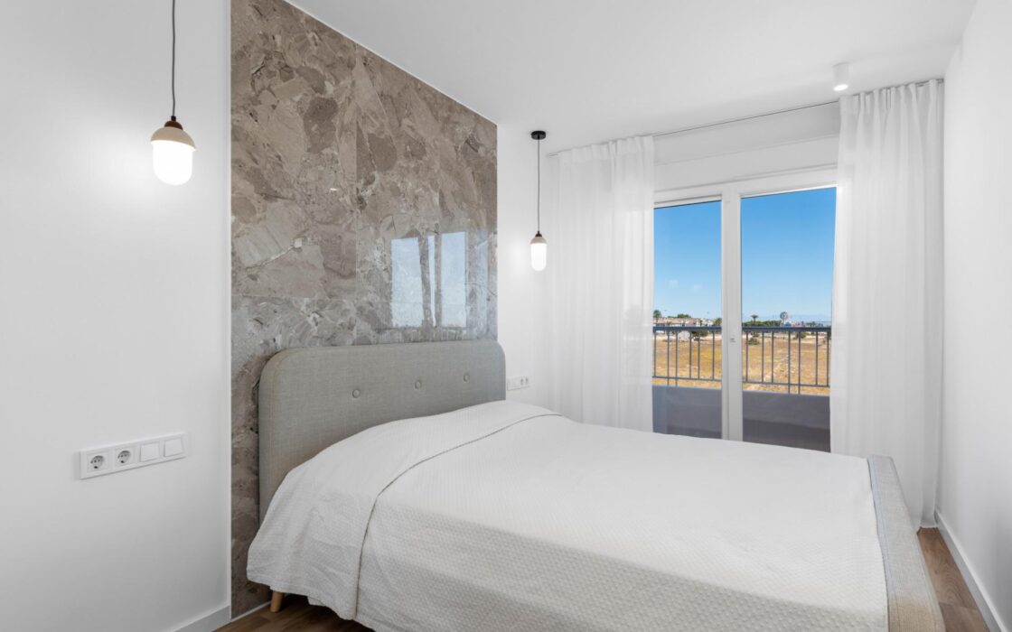 Апартаменты у моря в Пунта Прима с 2 спальнями и террасой