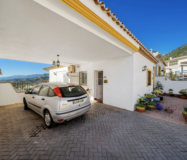 Отдельный дом с 3 спальнями и видом на море в Михасе