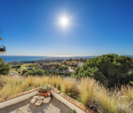 Отдельный дом с 3 спальнями и видом на море в Михасе