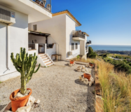 Отдельный дом с 3 спальнями и видом на море в Михасе