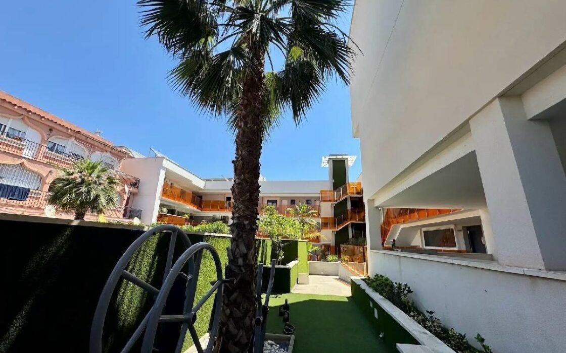 Апартаменты 60 кв.м в Торревьехе 700 м от моря