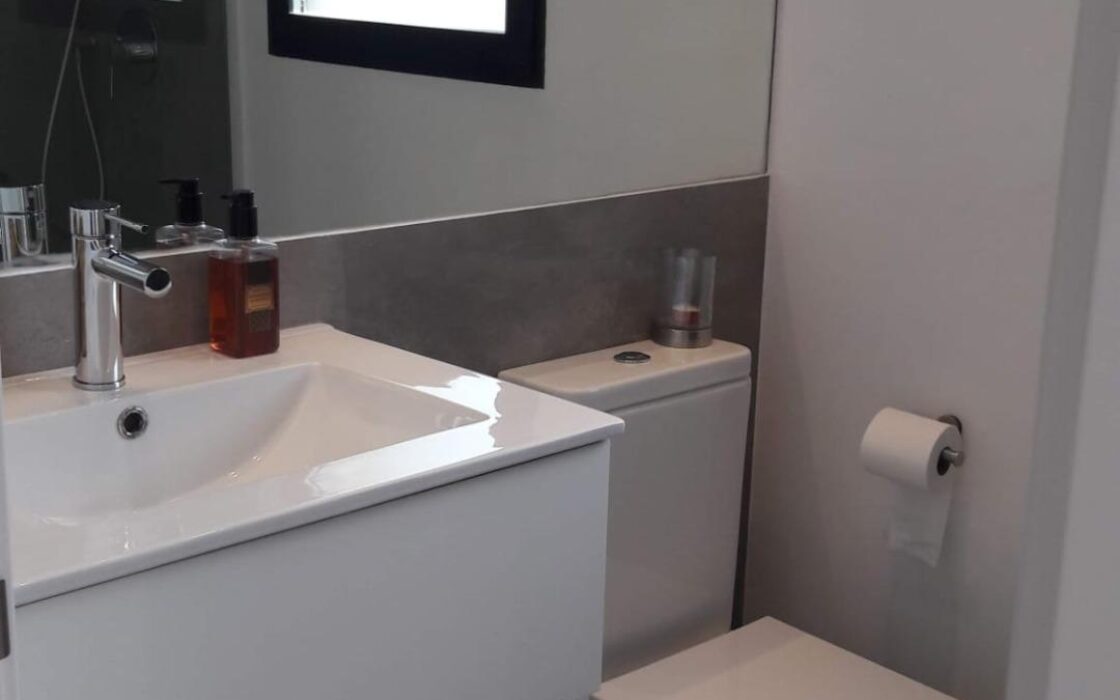 Дом 112 кв.м с террасой и видом на море в Эль Кампельо