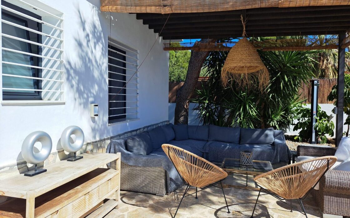 Дом 112 кв.м с террасой и видом на море в Эль Кампельо