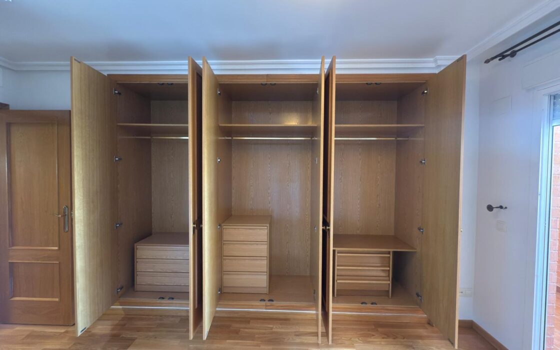 Апартаменты в Аликанте 127 кв.м с террасой у моря