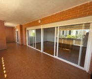 Апартаменты в Аликанте 127 кв.м с террасой у моря