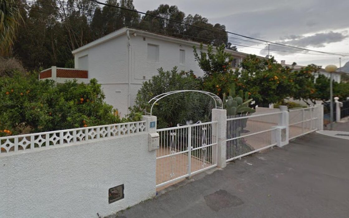 Смежный дом в Альбире 183 кв.м с видом на море и террасой